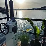 Premium Hausboot Trave Traum لوبيك