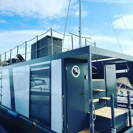 Premium Hausboot Trave Traum