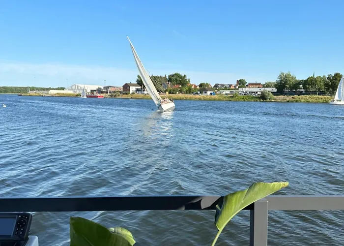 Premium Hausboot Trave Traum *